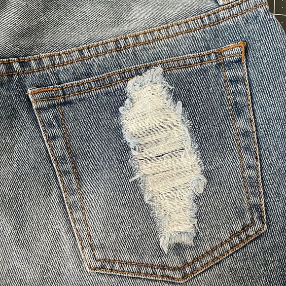 MINKPINK Light Wash Blue Slasher Denim Shorts L - Picture 13 of 13